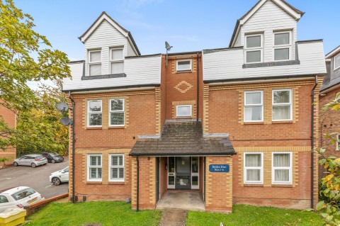 View full details for West Wycombe Road, High Wycombe, HP12