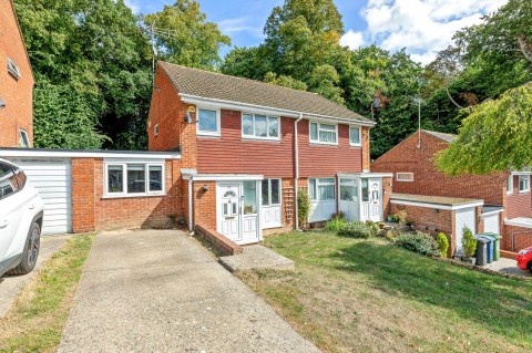 View full details for Clearbrook Close, High Wycombe, HP13