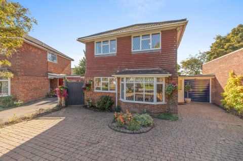 View full details for Selwood Way, Downley, HP13