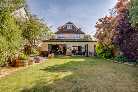 View full details for Marlow Road, Bourne End, SL8