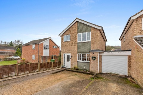 View full details for Berkeley Road, Loudwater, HP10