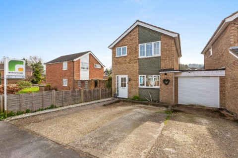 View full details for Berkeley Road, Loudwater, HP10