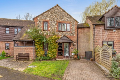 View full details for Old Watery Lane, Wooburn Green, HP10