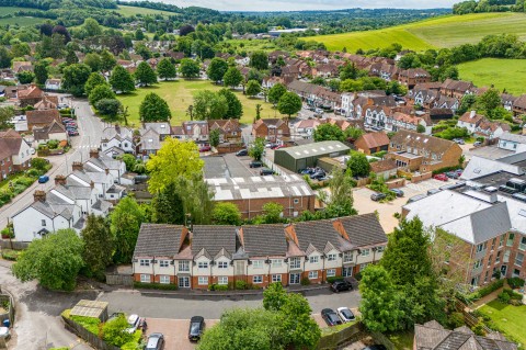View full details for Walnut Grove, Wooburn Green, HP10